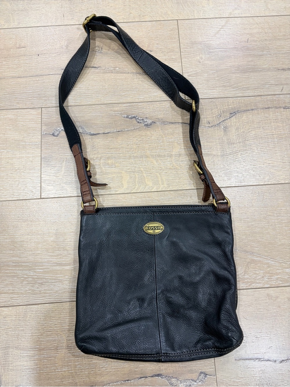 Fossil Black Cowhide Leather Messenger Bag with Brown Accents